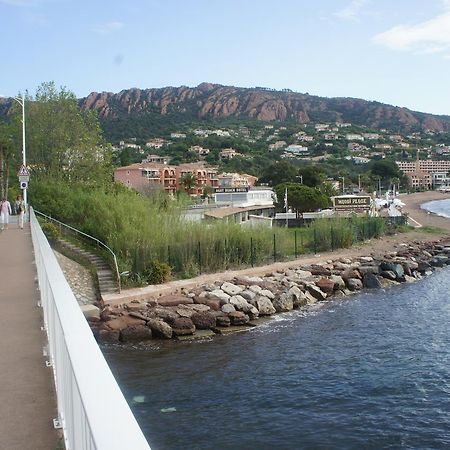 Agay Beach Hotel Saint-Raphaël Εξωτερικό φωτογραφία