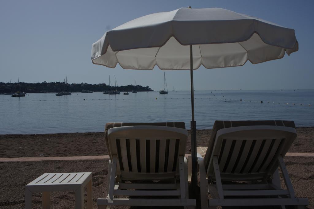 Agay Beach Hotel Saint-Raphaël Εξωτερικό φωτογραφία