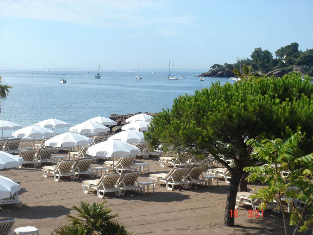 Agay Beach Hotel Saint-Raphaël Εξωτερικό φωτογραφία