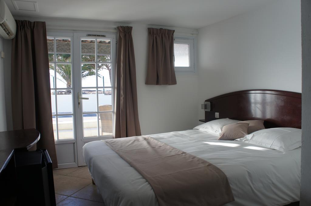Agay Beach Hotel Saint-Raphaël Δωμάτιο φωτογραφία