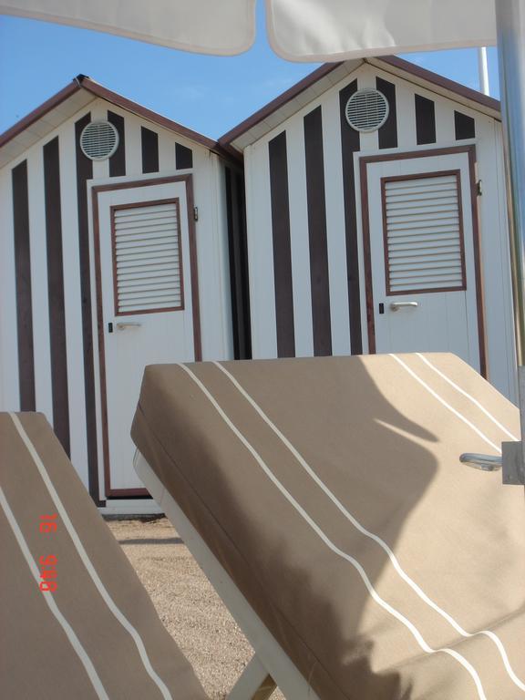 Agay Beach Hotel Saint-Raphaël Εξωτερικό φωτογραφία